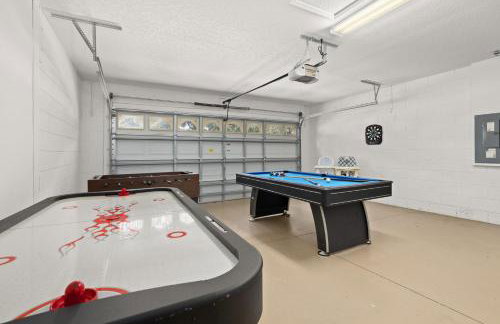 373 - Stunning 4 Bedroom Villa with own Private South East Facing Pool - Photo 16