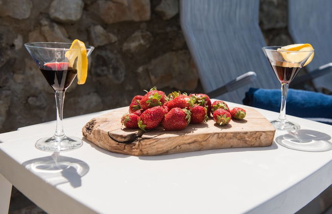 Sunset Holiday Home - Photo 9