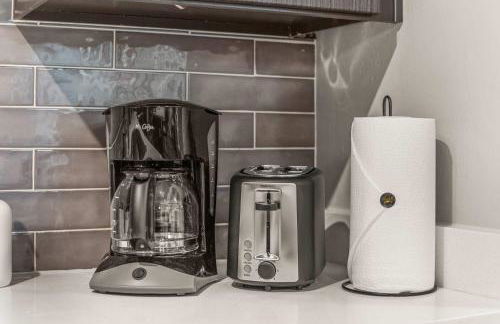 2BR Downtown SLC Hot Tub Free Parking - Foto 27