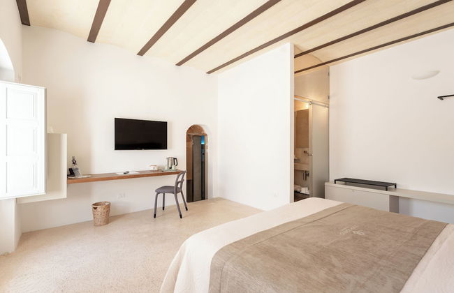 Donna Domenica Boutique Suites - Photo 9