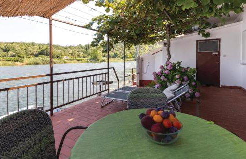 Three-Bedroom Holiday Home In Opuzen - Foto 9