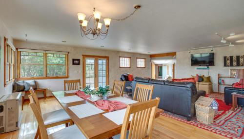 Montrose Family Home with Yard and Fruit Trees! - Foto 2