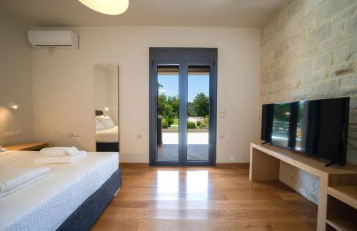 Villa Florentina at Chania Suburbs With Private Pool and BBQ - Photo 27