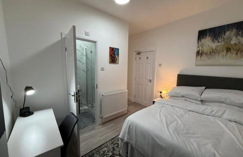 Cosy Six Bedroom House in Bedford Town - Foto 30