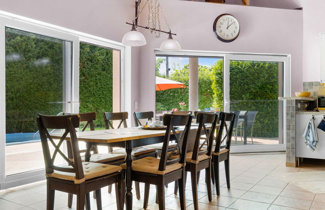 4 bedroom House in Siófok with private pool and garden - Photo 27