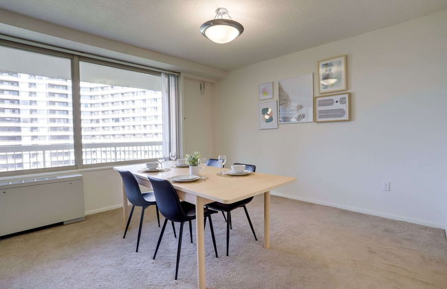 Fantastic Condo with Gym in Crystal City - Foto 13