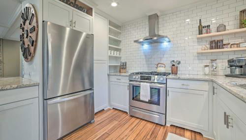 2 Mi to Tunnel of Trees Home with Furnished Deck - Foto 2