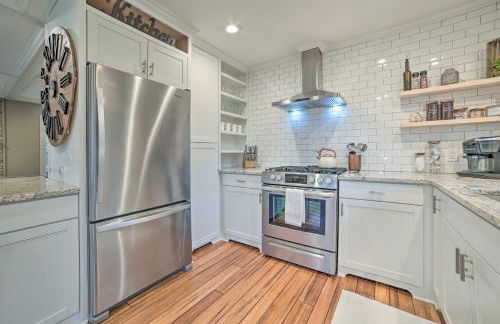 2 Mi to Tunnel of Trees Home with Furnished Deck - Foto 2