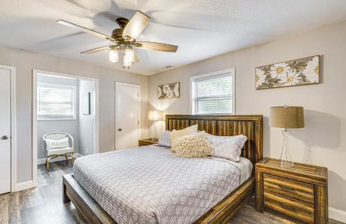 Beach and Dock! Lakefront Ozarks A-Frame Retreat - Foto 20