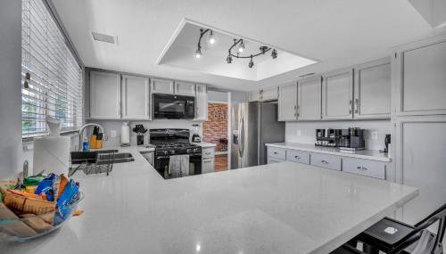 VegasVibes Pool Games Good Times - Foto 2, stove, dishwasher, toaster