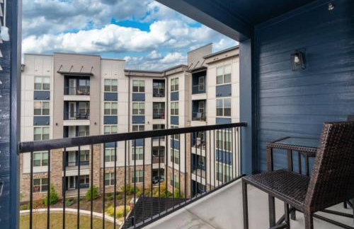 Birmingham Luxury Apt, near everything - Photo 1