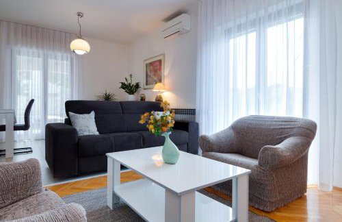 Kuća za odmor s bazenom Emma - Foto 19