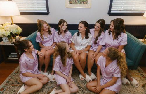 Artsy Downtown Retreat w Hot Tub - Foto 15