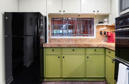 Artist Haven Meets Bali-esque Pool And Garden - Foto 16