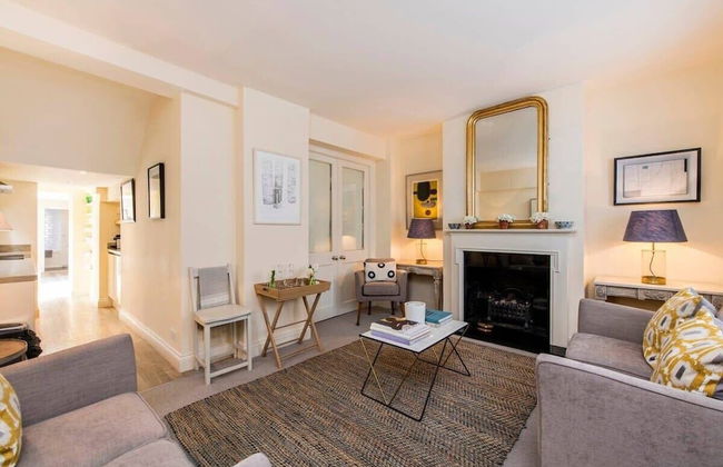 Delightful 2 Bed in Notting Hill - Near the Tube - Photo 5