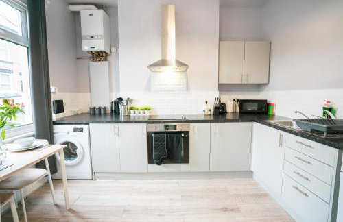 Sheffield Contractors and MONTHLY Stays 3BR 3 Bath house Managed by Chique Properties Ltd - Foto 9