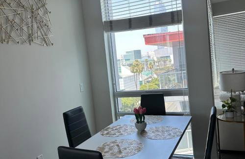 DTLA prime one bedroom steps away from Crypto - Photo 8