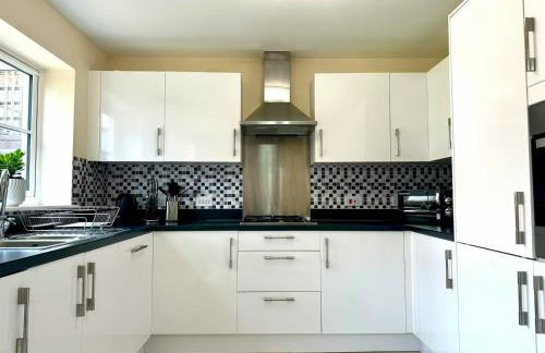 Charming 3 bedroomed House in Bicester sleeps 6 - Foto 23