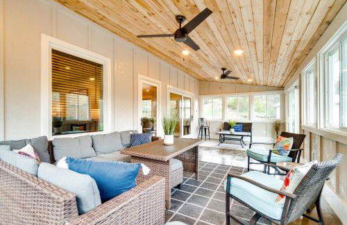 Scenic Yankton Retreat with Fire Pit 1 Mi to Lake! - Foto 1