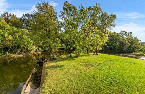 Pickleball & mini-golf, Pool/Spa, Epic Gameroom! - Photo 41