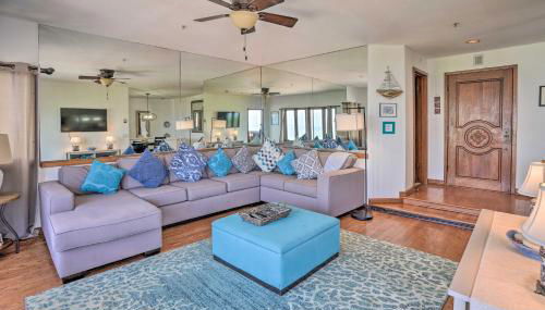 Quiet Avalon Getaway Villa with Ocean View and Balcony - Foto 3