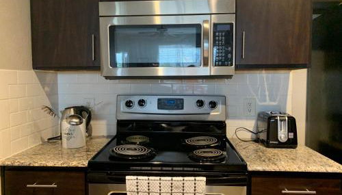 Newly Furnished 1BR Apartment w/ Hermann Park View - Foto 2