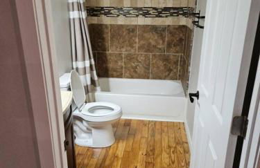New Modern 2 BR in Excellent Location (201) - Foto 8