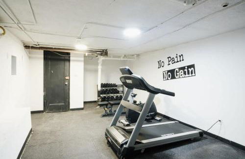 91-1D 3BR 2baths Duplex with a Private Back yard - GYM - Foto 39