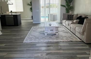 Beautiful New construction home - New Pool & Spa! - Foto 10