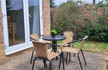 Generous 3 bed in the heart of the village - Foto 13