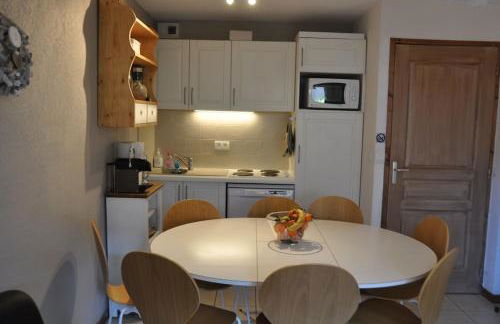 Appartement cosy Peisey Les Arcs 6-8 pers - piscine sauna - en face des pistes - Foto 3