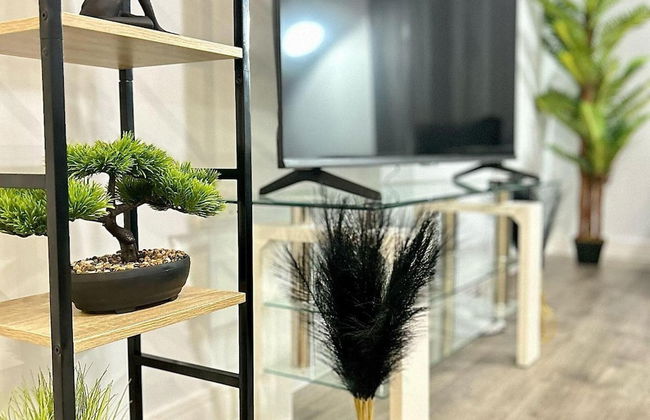 2br-sleeps4-citycentre-parking-rooftop - Foto 31