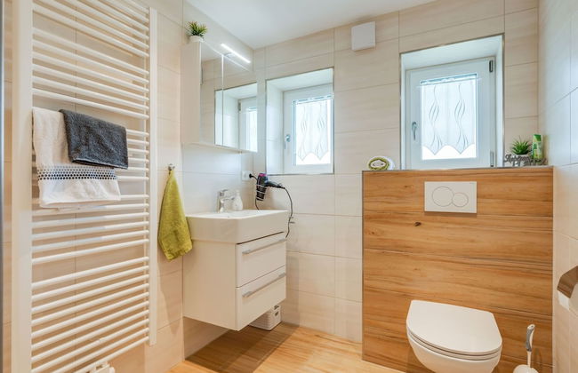 Sunny, Modern Furnished Apartment Your Favourite Place to Relax - Photo 15