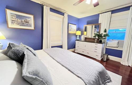 Big New England Family Home; walk to beach, shops - Foto 80