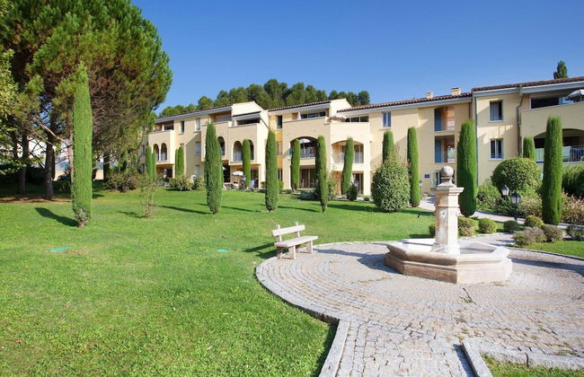 Apartment in Greoux-les-bains Near Lakes - Foto 1