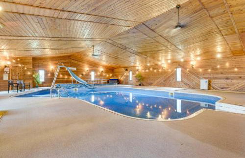 Epic Indoor Pool w/slide & hot tub close to beach - Foto 17