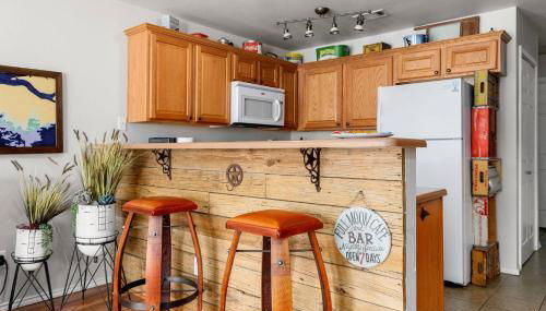 Texas Two-Step at Waterwheel - Foto 3