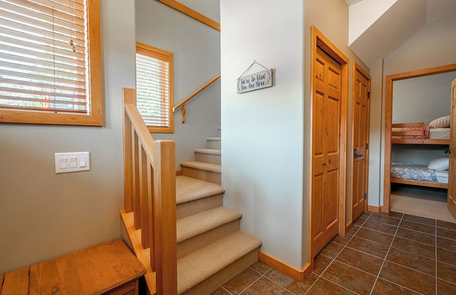 Bear's Paw Chalet - Amazing Location & Ski In/out - Photo 2