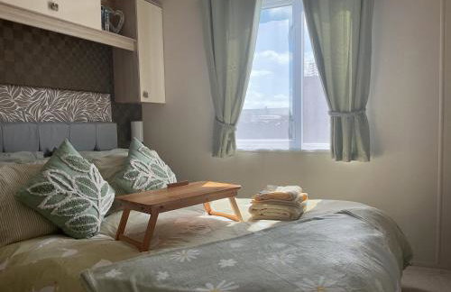 Hares Haven pet friendly sleeps 6 - Photo 8