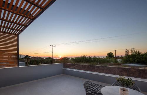 Sunnyside Villas, Just Steps to the Beach & Restaurants, By ThinkVilla - Photo 64