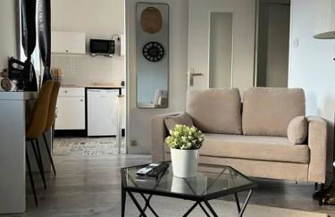 Charmant T1, parking privé, proche gare - Foto 10