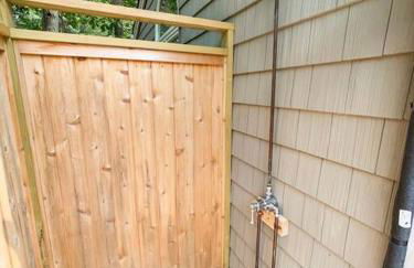 Contemporary 3BR Retreat in East Hampton - Foto 26