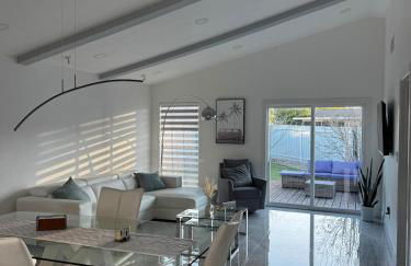 The Palm Stay Near SWF Airport laundry - Foto 30