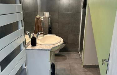 Petite maison calme dans un jardin - Foto 13