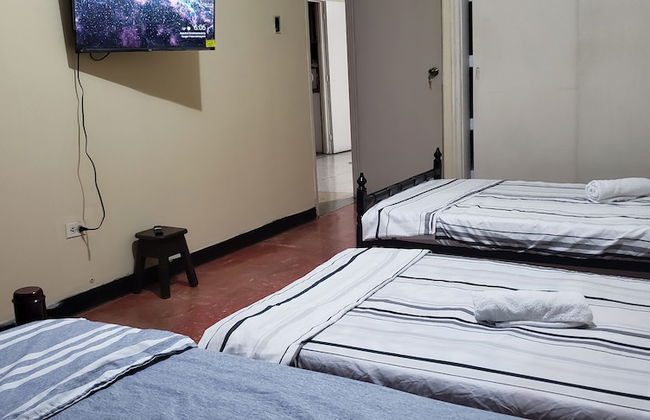 Mom's House Granada - Photo 17