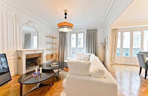 Spacious and Bright Apartment - Foto 18