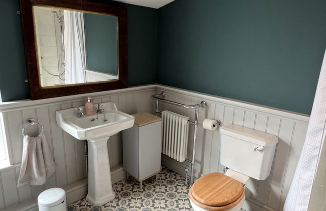 Luxurious Victorian Villa With Parking, Sleeps six - Photo 21