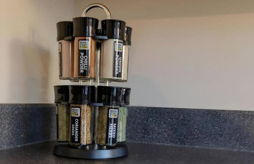 FREE parking, LARGE House for Contractors & Families, Sleeps 7, 25 mins to MANCHESTER & LIVERPOOL - Foto 67