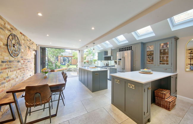 House - Sleeps 8 - Garden - Children's Play Area - Foto 1