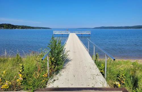 Lil's on the Lake Vintage Cottage on Crystal Lake - Foto 22